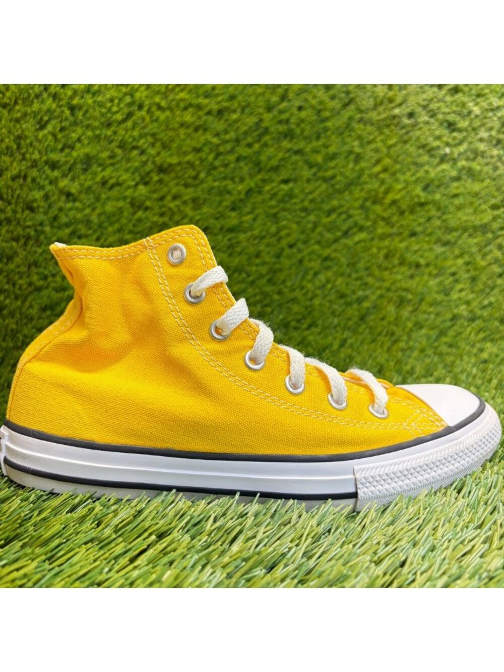 Converse Chuck Taylor All Star Hi Boys Size 2.5Y Yellow Athletic Shoes Sneakers